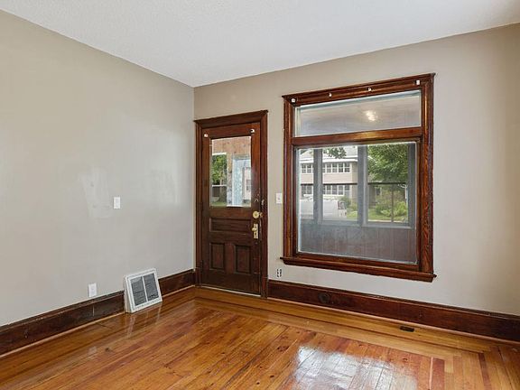 4th image of 2326 Fillmore St Ne St NE