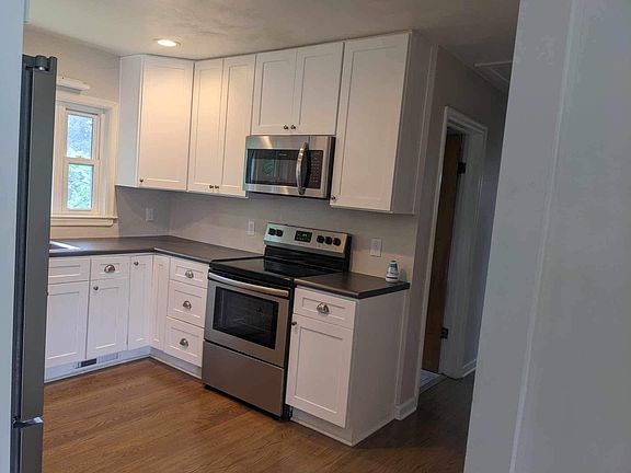 4th image of 3355 Melody Ave