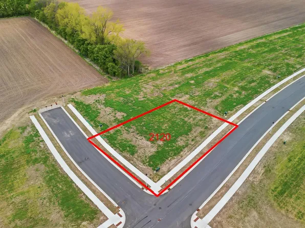 2120 Benson St, Saint Peter, MN 56082