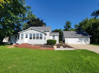 1333 E 8th St, Holland, MI 49423