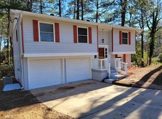 883 Pineglen Cv, Forest Park, GA 30297