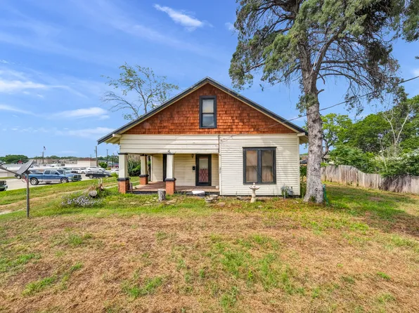 811 E Oak St, Weatherford, TX 76086