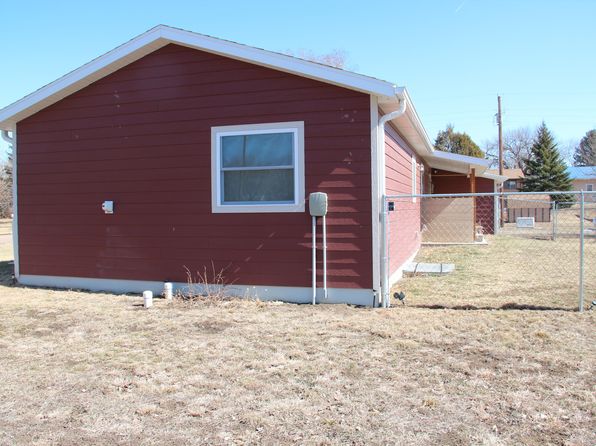 508 E 8th St, Gregory, SD 57533