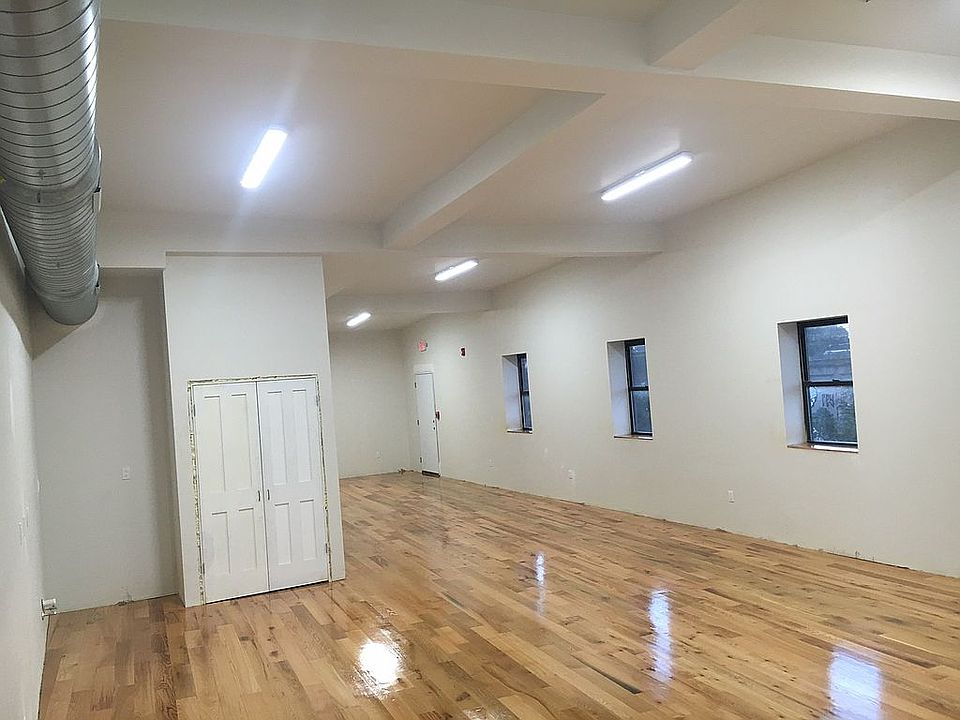 1st image of 12 Hedden Pl