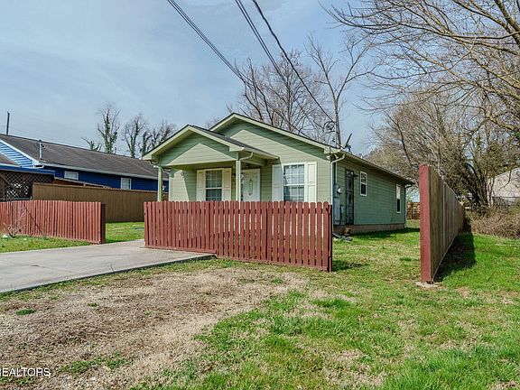 3rd image of 2605 Louise Ave