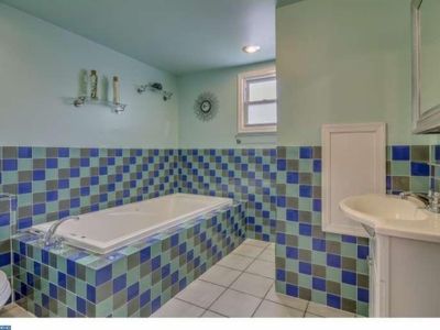 2115 S Howard St, Philadelphia, PA, 19148