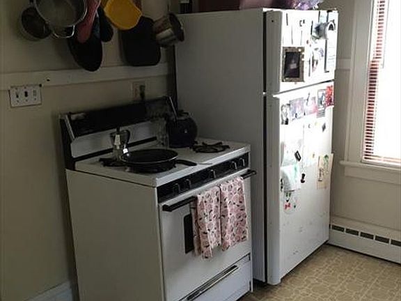 5th image of 2449 N Fratney St