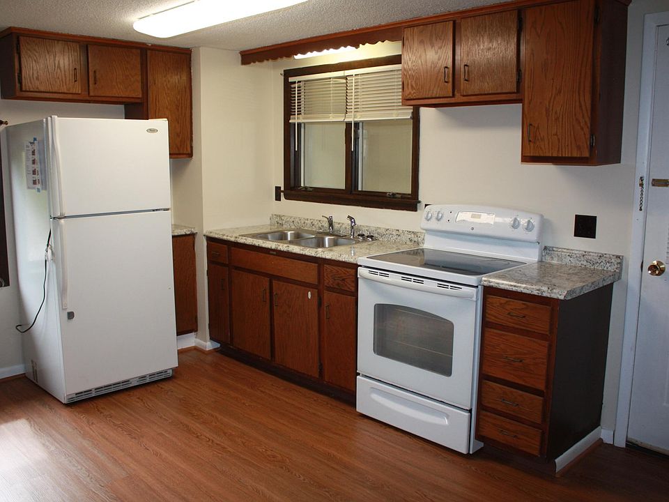 New sink, Faucet, counter tops and flooring