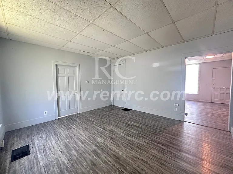 505 Sheridan St — Photo 6