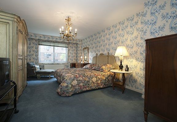 4th image of 70 E 10th St APT 5M