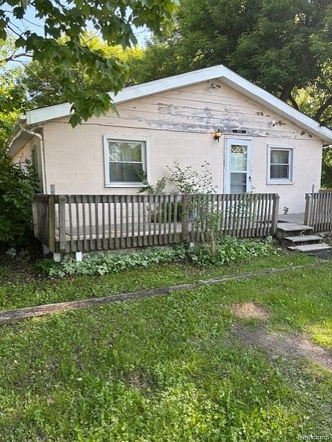 1st image of 3231 Parker St