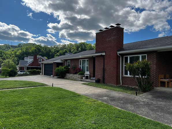 324 Locust St