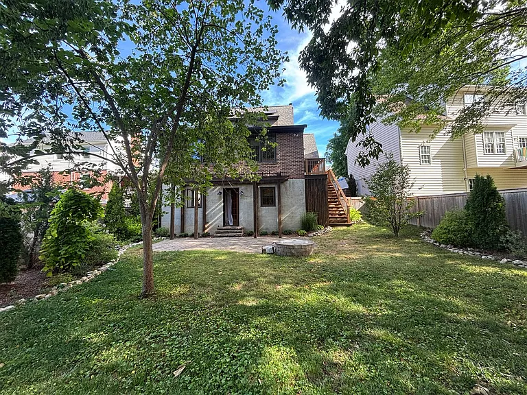 2412 Alberta Ave SW — Photo 86