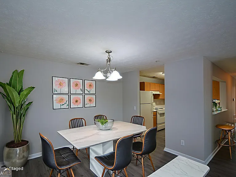 7302 Fairington Village Dr — Photo 13