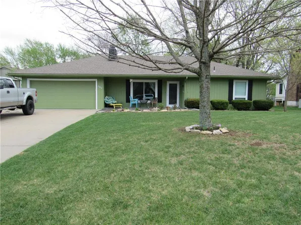 303 SW Pryor Rd, Lees Summit, MO 64081