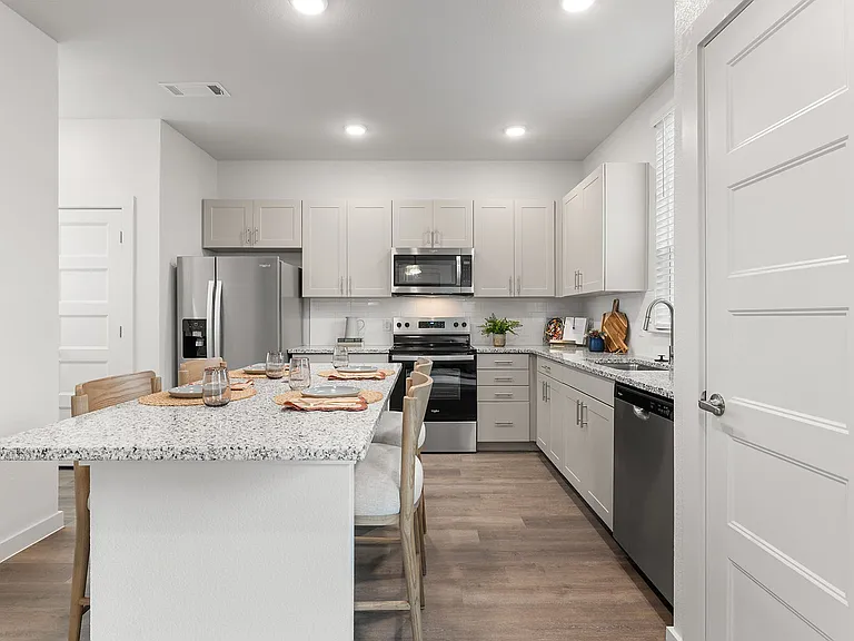 B2 Kitchen B2 Kitchen