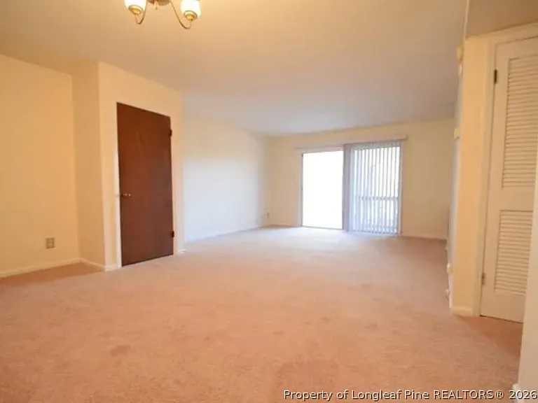 629 Gables Ct — Photo 14