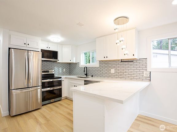 5th image of 100 228th St SE #19-B