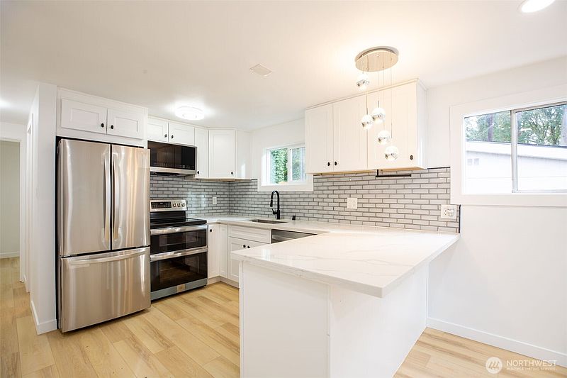 5th image of 100 228th St SE #19-B