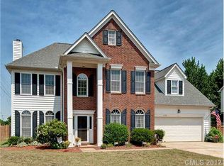 8736 Tamarron Dr, Charlotte, NC 28277