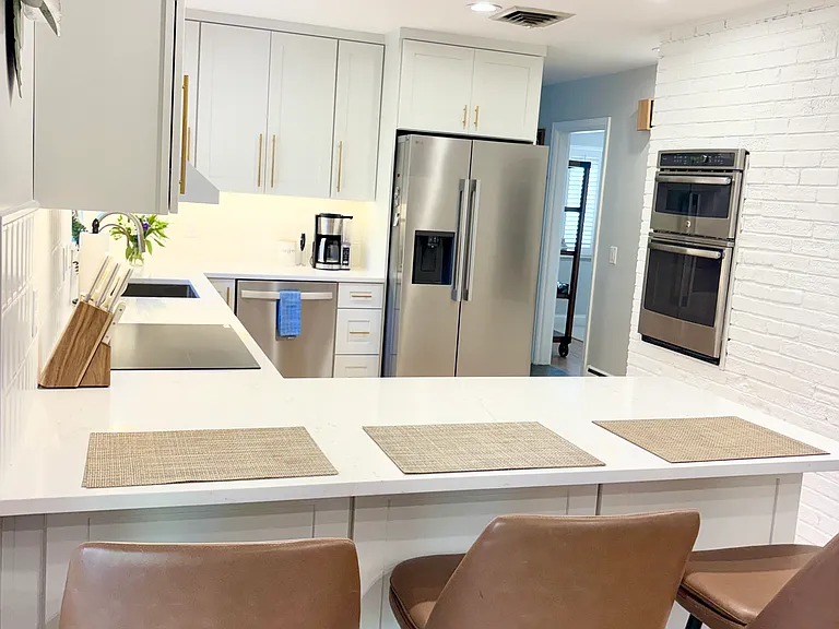 Kitchen and bar area