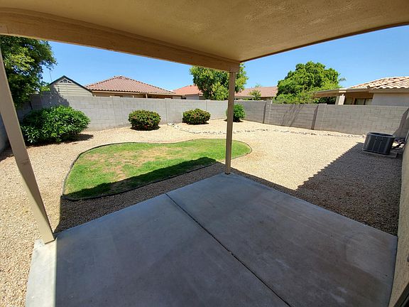3rd image of 10518 W Via Del Sol