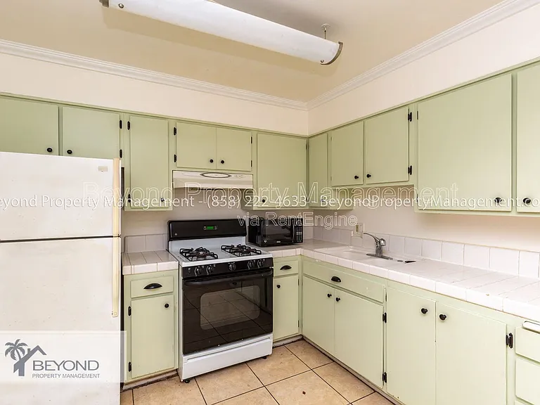4885 Cole St #3 — Photo 1