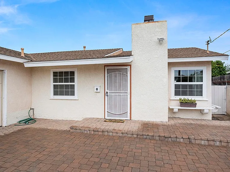 4148 Cole Way — Photo 4