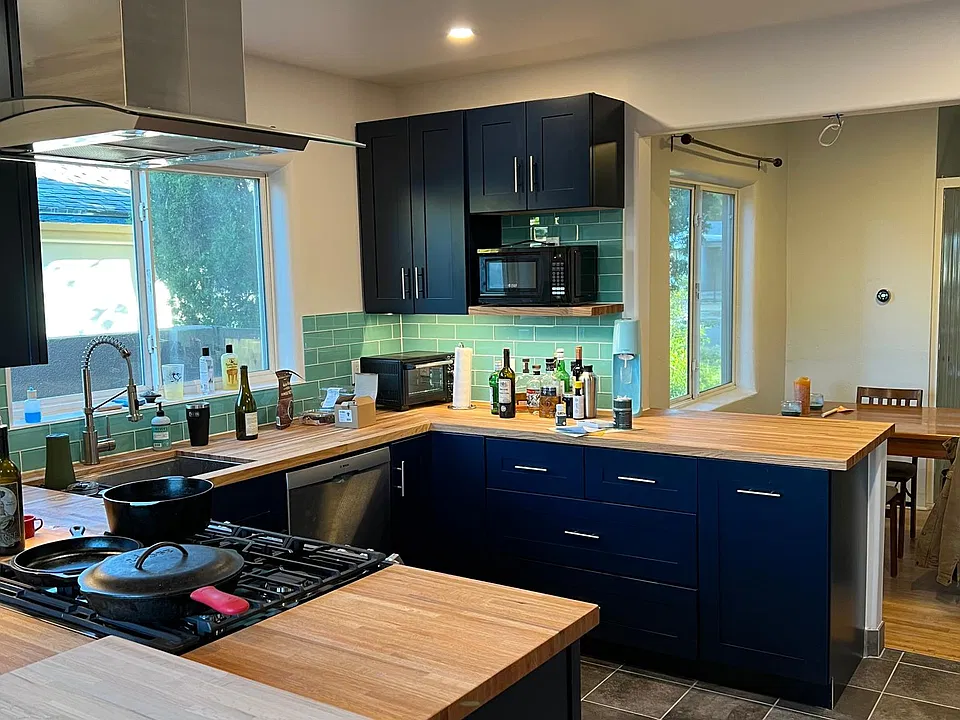 805 Hermosa Dr NE