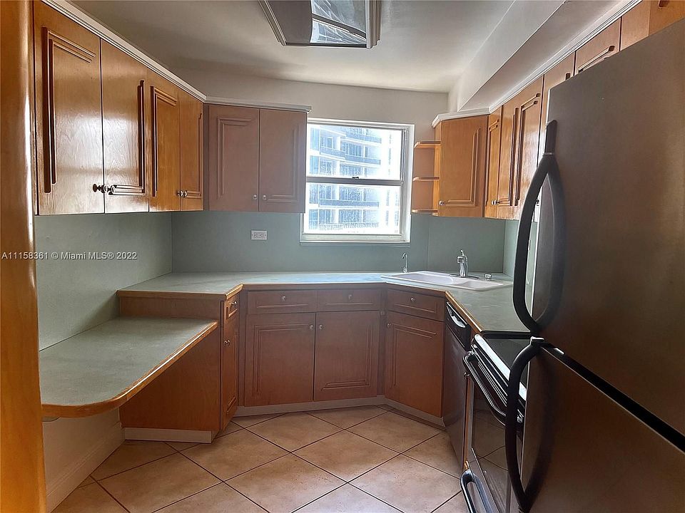 1st image of 6039 Collins Ave APT 1628