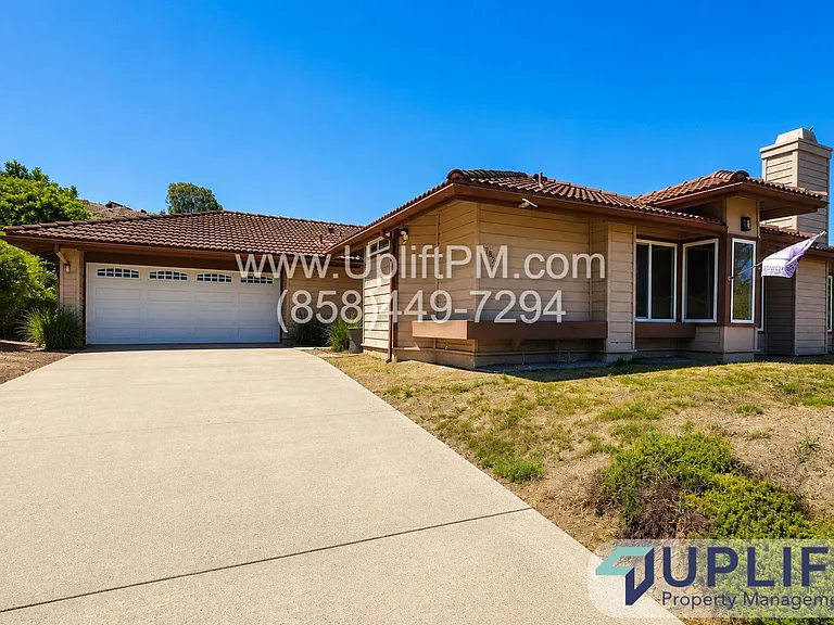 17837 Saint Andrews Dr — Photo 2