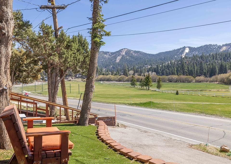 1st image of 42948 Moonridge Rd