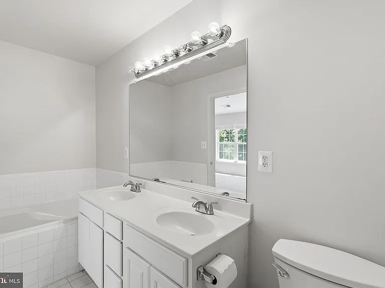 8727 Chorley Way — Photo 11