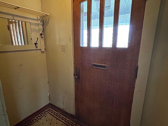 5th image of 1109 N Bourland Ave