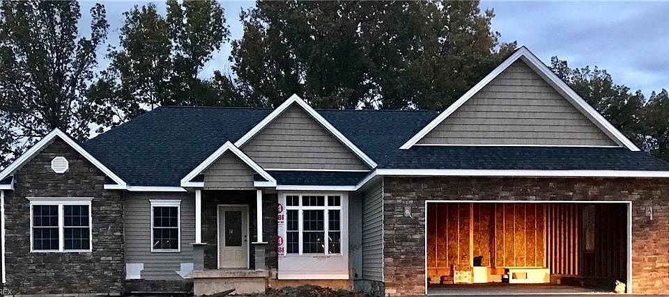 1st image of 910 Elaine Ct