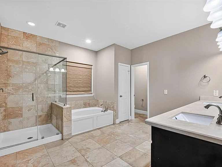 1333 W 23rd St #A — Photo 42