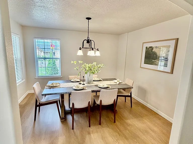 17203 N Midsummers Ln — Photo 3