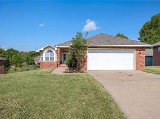 4034 Tara St, Springdale, AR 72762