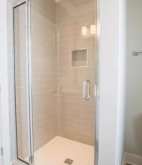 1409A Chester Ave — Photo 2