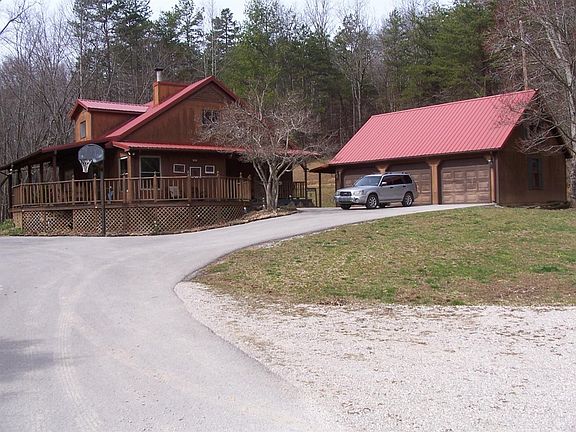 2nd image of 943 Greenhill Welchburg Rd