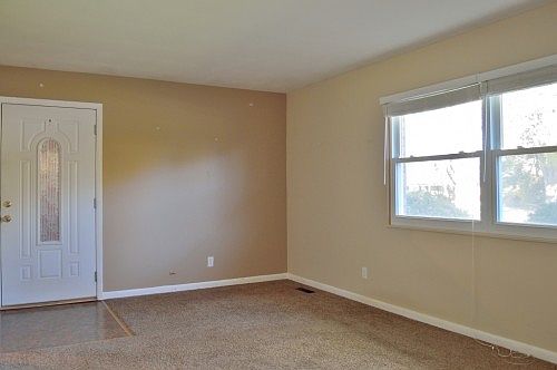 4th image of 12110 Dunbar Cir N