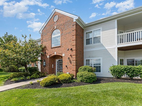 3rd image of 154 Saddlebrook Ln Unit 407