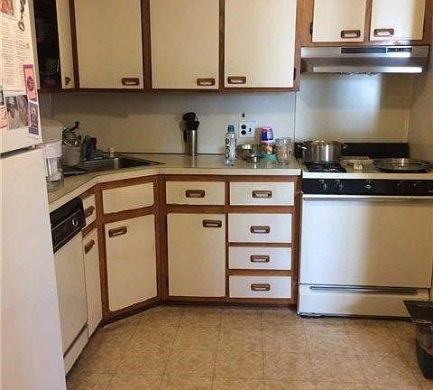 4th image of 5738 82nd St