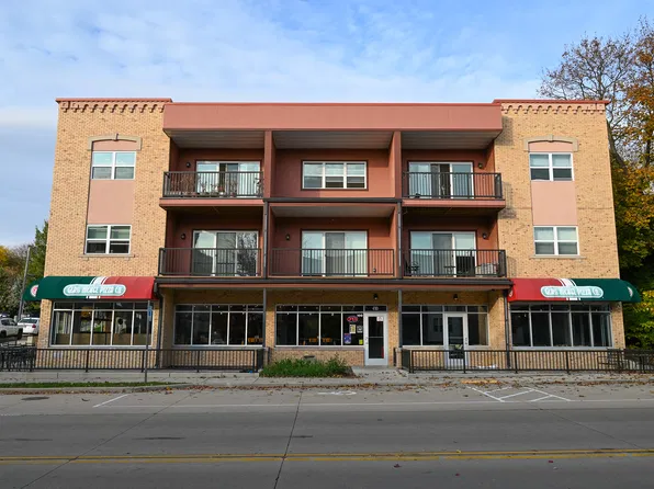 410 E Main St, Sun Prairie, WI 53590
