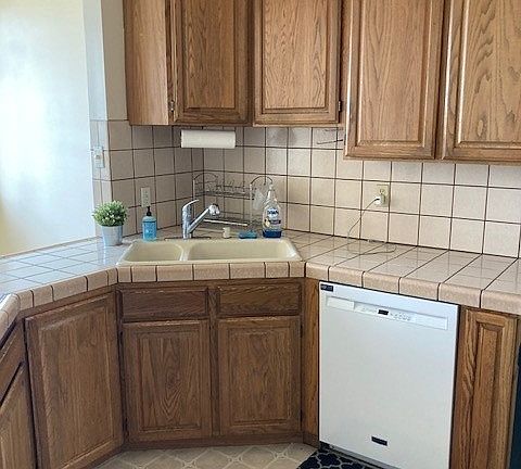 5th image of 24-26 Valparaiso St #24