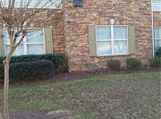6101 Fairington Club Dr, Lithonia, GA 30038