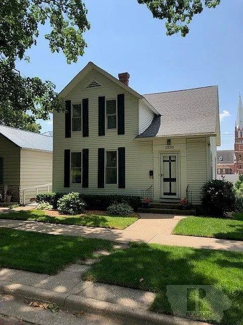 1030 Avenue C photo 1