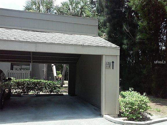 3rd image of 120 Woodland Pl