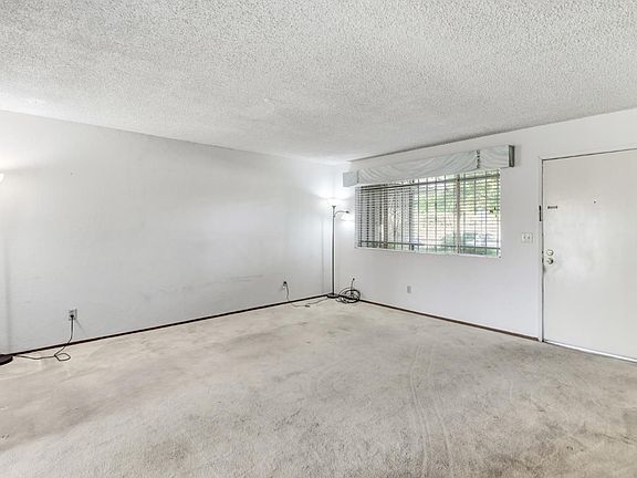 5th image of 2155 Cottage Way