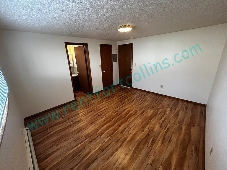574 W 10th St — Photo 10